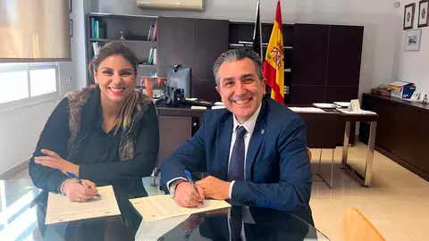 Firma del Convenio entre la UNED y la Consejer&iacute;a de Sanidad