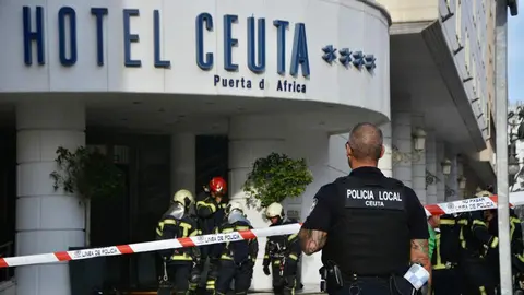  El hotel incendiado el pasado 2 de septiembre recuperar&aacute; cierta normalidad este fin de semana./archivo 