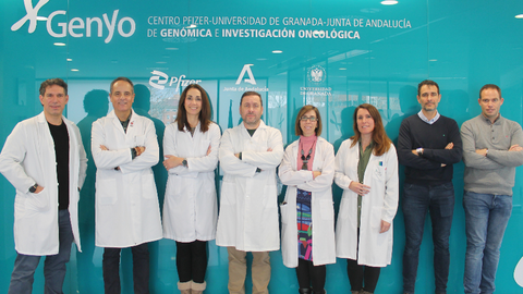 (Izq a Dcha) L. Javier Mart&iacute;nez, Jose A. Lorente, Carmen Entrala, Francisco Fern&aacute;ndez, M&ordf; Jes&uacute;s &Aacute;lvarez, Esperanza de Santiago, Alberto Ramirez y Jes&uacute;s Alcal&aacute; / UGR