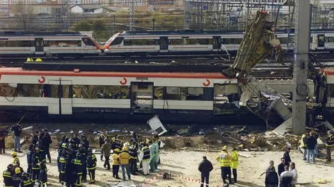 Imagen de uno de los trenes tras el 11 M