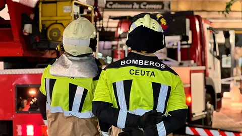 Una actuaci&oacute;n de los Bomberos en la Plaza de Correos / Daniel Hern&aacute;ndez