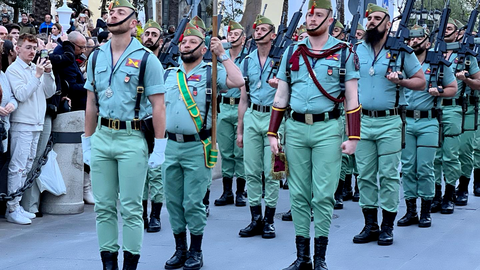 Desfile bajo la lluvia del Tercio Duque de Alba Segundo de La Legi&oacute;n  / Archivo