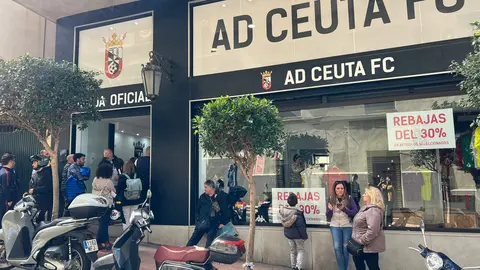 Agotadas las 700 entradas disponibles para la afici&oacute;n de la AD Ceuta FC. Foto: Daniel Hern&aacute;ndez