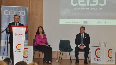  Vivas durante la inauguraci&oacute;n de las jornadas. 