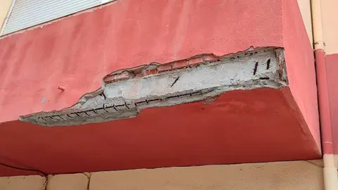 FACHADA ROTA