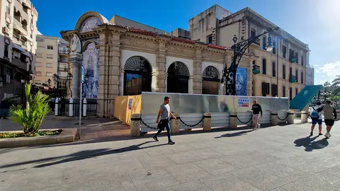 El convento de los Trinitarios antes de que comenzasen los trabajos  / Archivo