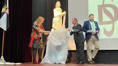 Presentaci&oacute;n de La Industria y La Paz en el Colegio San Daniel / Dani Hern&aacute;ndez
