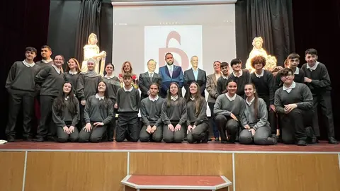 Presentaci&oacute;n de La Industria y La Paz en el Colegio San Daniel / Dani Hern&aacute;ndez