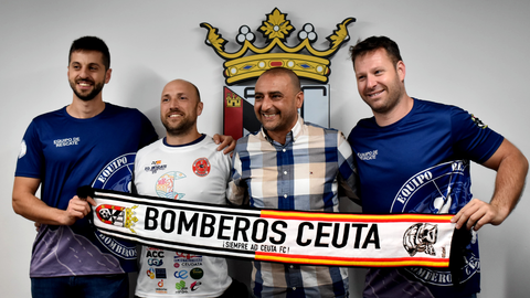 Bomberos y la AD Ceuta FC unen sus caminos