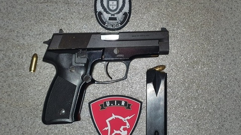 Detenido un individuo que portaba arma de fuego