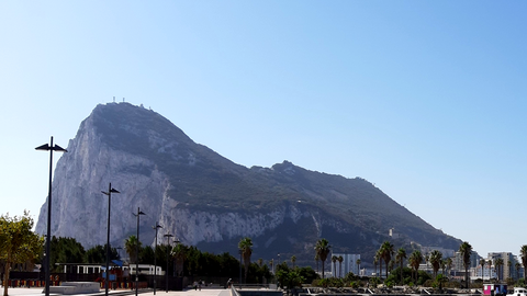 Vista del Pe&ntilde;&oacute;n de Gibraltar desde La L&iacute;nea de la Concepci&oacute;n