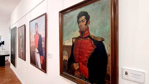 Del _olvido_ al _homenaje__ el Centro de Historia y Cultura Militar pone en valor la trayectoria del teniente Ruiz  (2)