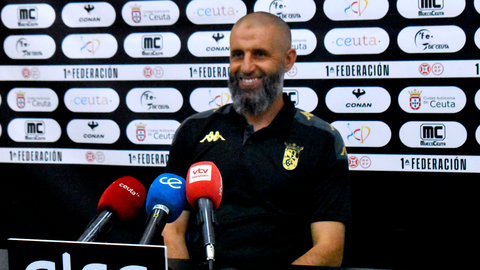 Perita en la sala de prensa del Murube tras el empate ante el Ciudad de Lucena 