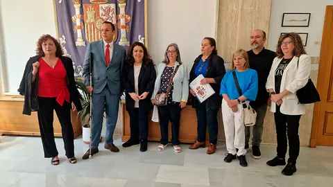 Reuni&oacute;n de la delegada del Gobierno con miembros del CERMI / Laura Ortiz &iexcl;