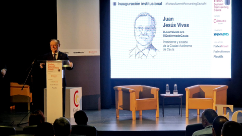 El presidente de la Ciudad durante la inauguraci&oacute;n del Forbes Summit Reinventing Ceuta / Laura Ortiz