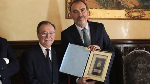 Recepci&oacute;n de Juan Vivas al  magistrado del Tribunal Supremo, Manuel Marchena