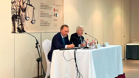 Jornadas Jur&iacute;dicas / Daniel Hern&aacute;ndez