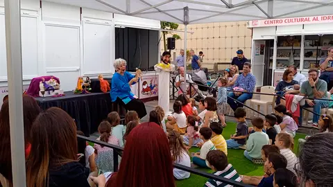 Feria del libro / C&eacute;sar Mart&iacute;n