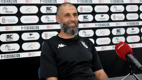 Perita en la sala de prensa del Alfonso Murube 