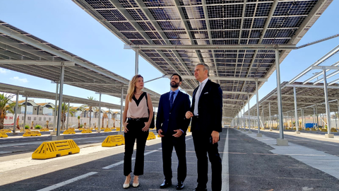 Presentaci&oacute;n de la Planta Fotovoltaica ubicada en el Puerto / Laura Ortiz