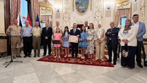 Foto de familia tras el acto/ Dani Hern&aacute;ndez