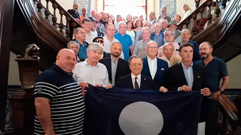 Recepci&oacute;n a los trabajadores de Transatl&aacute;ntica / C&eacute;sar Mart&iacute;n