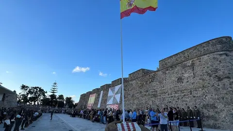 Izado de bandera por la proclamaci&oacute;n de Felipe VI / Daniel Hern&aacute;ndez