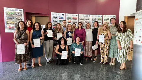 Entrega de diplomas en la Escuela de la Construcci&oacute;n / Daniel Hern&aacute;ndez