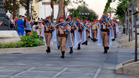 Regulares, en un arriado de bandera / Archvo
