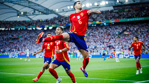 Mikel Merino le da el pase a la Selecci&oacute;n Espa&ntilde;ola. Foto: Se F&uacute;tbol