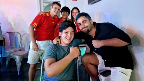 La afici&oacute;n ceut&iacute; disfruta de la victoria de Esapa&ntilde;a / Laura Ortiz