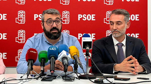 El presidente de la gestora del PSOE junto al portavoz en la Asamblea