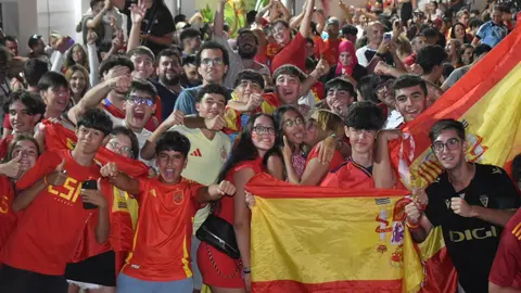 Espa&ntilde;a se alza con la Cuarta / Rafa B&aacute;ez