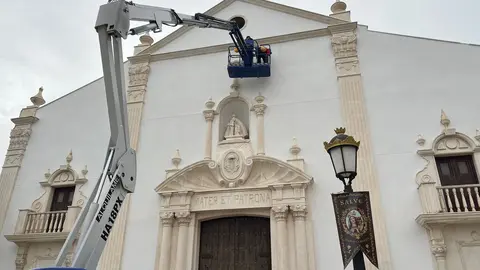 Trabajos en la fachada de Santa Mar&iacute;a de &Aacute;frica / Archivo