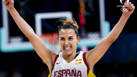 Espa&ntilde;a, en un final de infarto, rompe la gran muralla China 
