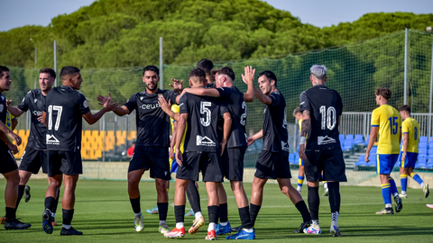 Primer encuentro del verano del conjunto de Jos&eacute; Juan Romero. Foto: AD Ceuta FC