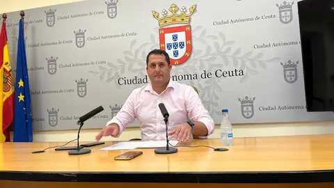  Alejandro Ram&iacute;rez. 