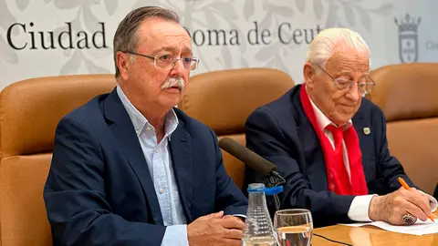 Juan Vivas, y Padre &Aacute;ngel, en la rueda de prensa de ayer / C&eacute;sar Mart&iacute;n