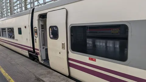 Tren en la estaci&oacute;n de Atocha / Archivo