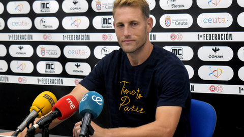 Carlos Hern&aacute;ndez, central de la AD Ceuta FC