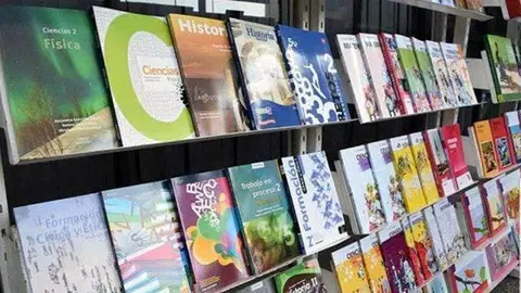  Libros de texto (ARCHIVO) 