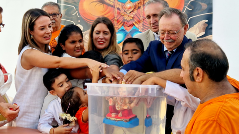 La Comunidad Hind&uacute; celebra Ganesh / Laura Ortiz