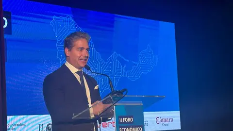  Bulaix, durante su intervenci&oacute;n ante el Foro (UTE) 