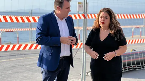 Diego Mart&iacute;nez y Cristina P&eacute;rez, en un momento de la visita a la obra / Dani Hern&aacute;ndez