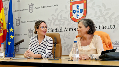 La consejera de Educaci&oacute;n junto a presidenta del Colegio de Psic&oacute;logos este mi&eacute;rcoles / Laura Ortiz