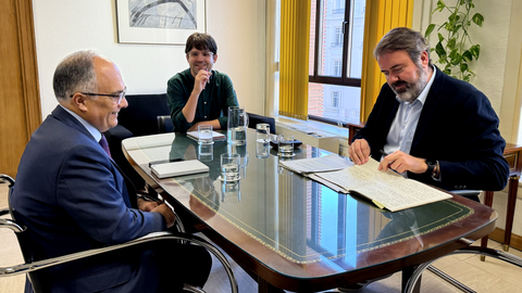 Gait&aacute;n solicita en Madrid _financiaci&oacute;n_ y un _traslado &aacute;gil_ de los menores no acompa&ntilde;ados para _aliviar la situaci&oacute;n de Ceuta