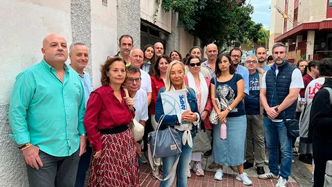 Concentraci&oacute;n en el IES Camoens ante la agresi&oacute;n a una docente