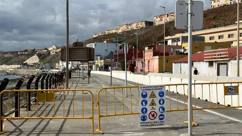 Obras en la carretera de la frontera, N-352 / Mohammed Ettouileb