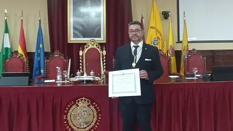 Francisco Javier Fern&aacute;ndez Carrasco, Acad&eacute;mico Correspondiente por la Real Academia de Medicina y Cirug&iacute;a de C&aacute;diz