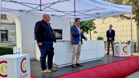 El presidente de la C&aacute;mara de Comercio y el consejero de Turismo durante la inauguraci&oacute;n de la II Semana Gastron&oacute;mica / Laura Ortiz